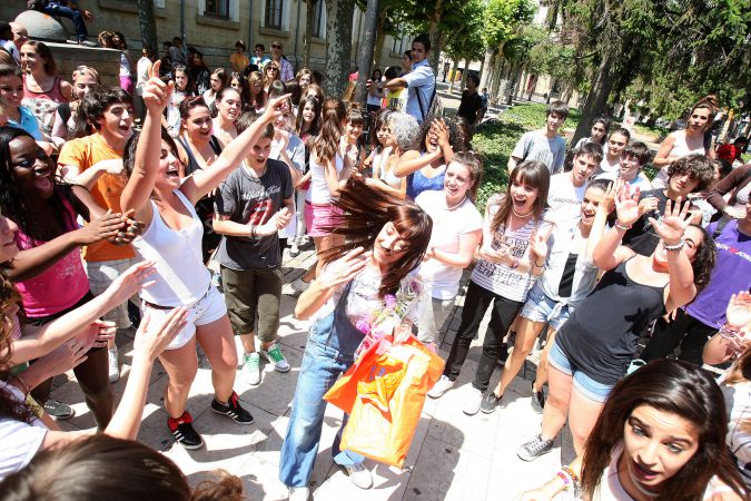 'Flashmob' junto al instituto Sagasta-41